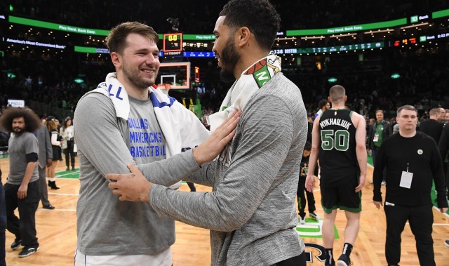 必发APP-格威：塔图姆对胜利影响比东契奇更大 他影响比赛的方式前所未有