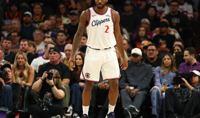 必发下载-小卡谈乔治&amp;哈登离队：曾想挽留他们但这就是生意 一切都结束了